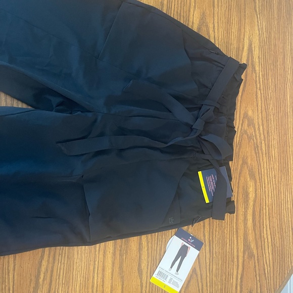 Modern Ambition small tie waist pant - Picture 2 of 4